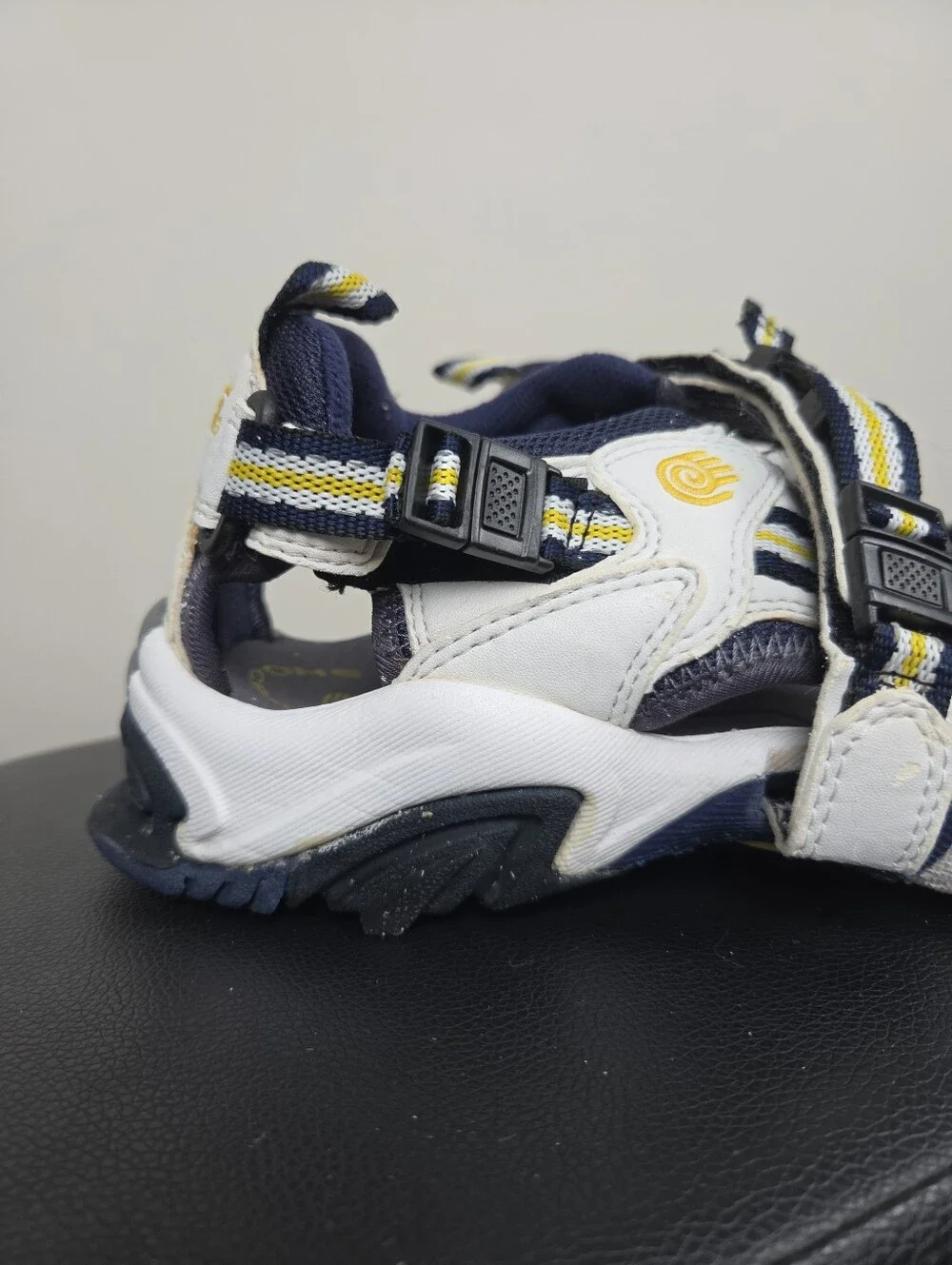 Vintage Y2K Teva Wraptor Sport Sandals Men\'s Size 9 White Blue Yellow Hiking Men main image 3
